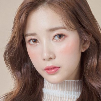윤채경 (Yoon Chae-kyung)